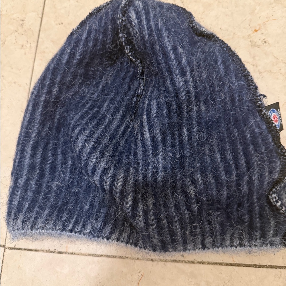 Elegant Blue Knit Snood and Hat Set Made Of Icelandic Wool 💙 - Picture 15 of 15